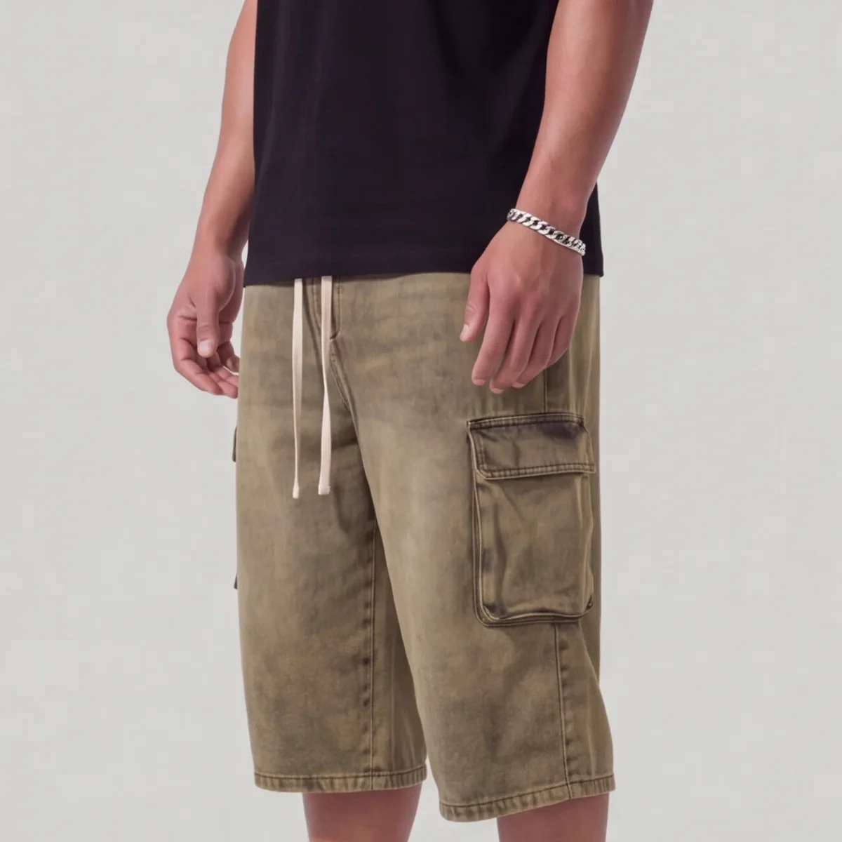 Dark illusion jorts khaki